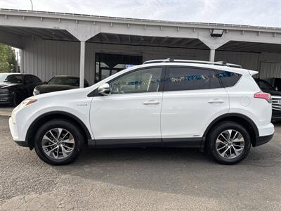 2018 Toyota RAV4 Hybrid LE   - Photo 4 - Portland, OR 97267
