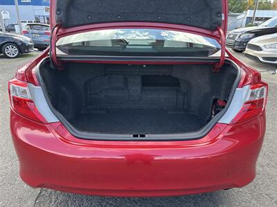 2014 Toyota Camry Hybrid XLE - Photo 15 - Portland, OR 97267