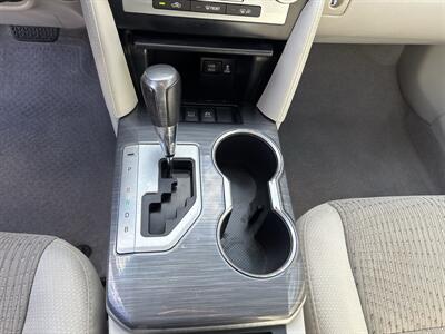 2014 Toyota Camry Hybrid XLE - Photo 21 - Portland, OR 97267