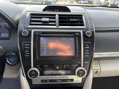 2014 Toyota Camry Hybrid XLE - Photo 20 - Portland, OR 97267