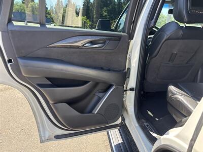 2015 Cadillac Escalade Platinum - Photo 26 - Portland, OR 97267