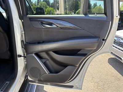 2015 Cadillac Escalade Platinum - Photo 28 - Portland, OR 97267