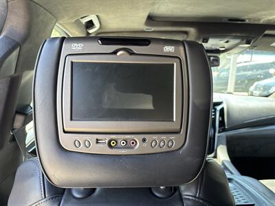 2015 Cadillac Escalade Platinum - Photo 14 - Portland, OR 97267
