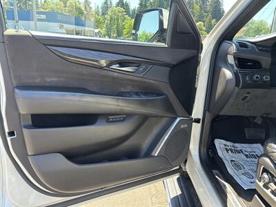2015 Cadillac Escalade Platinum - Photo 25 - Portland, OR 97267