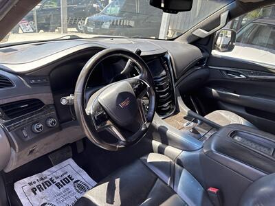2015 Cadillac Escalade Platinum - Photo 10 - Portland, OR 97267