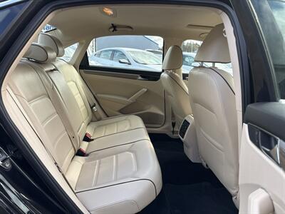 2017 Volkswagen Passat 1.8T SE - Photo 16 - Portland, OR 97267