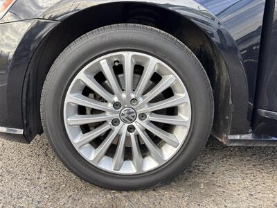 2017 Volkswagen Passat 1.8T SE - Photo 24 - Portland, OR 97267