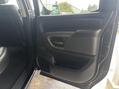 2015 Nissan Titan SV - Photo 17 - Portland, OR 97267