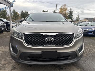 2017 Kia Sorento L   - Photo 2 - Portland, OR 97267