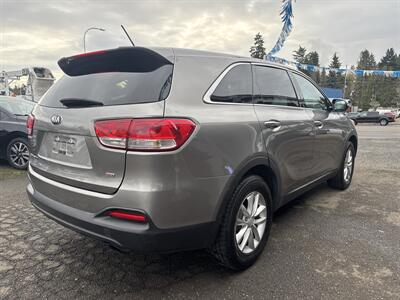 2017 Kia Sorento L   - Photo 7 - Portland, OR 97267