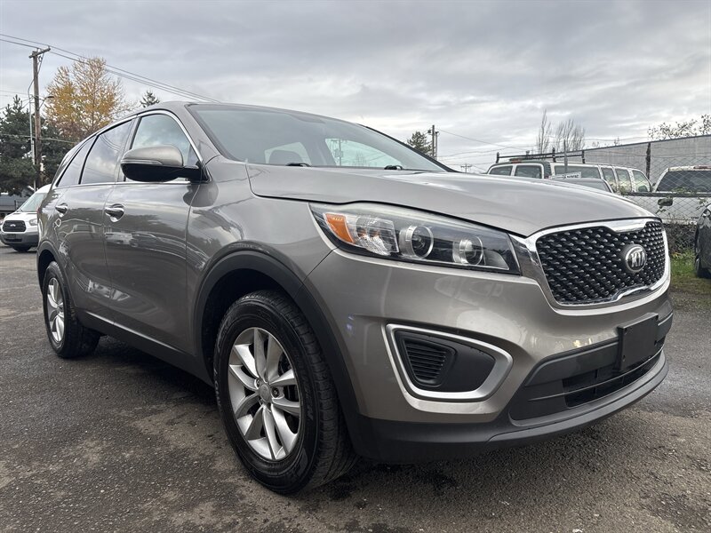 2017 Kia Sorento L's photo