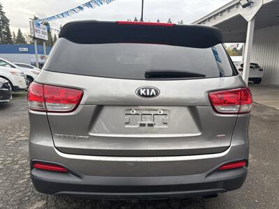 2017 Kia Sorento L   - Photo 6 - Portland, OR 97267