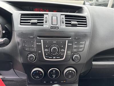 2012 Mazda Mazda5 Sport   - Photo 21 - Portland, OR 97267