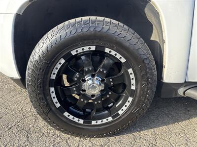 2011 Chevrolet Suburban LT   - Photo 24 - Portland, OR 97267