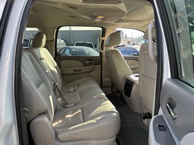 2011 Chevrolet Suburban LT   - Photo 17 - Portland, OR 97267