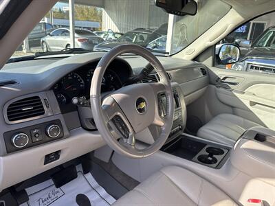 2011 Chevrolet Suburban LT   - Photo 11 - Portland, OR 97267