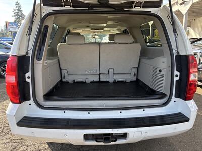 2011 Chevrolet Suburban LT   - Photo 16 - Portland, OR 97267