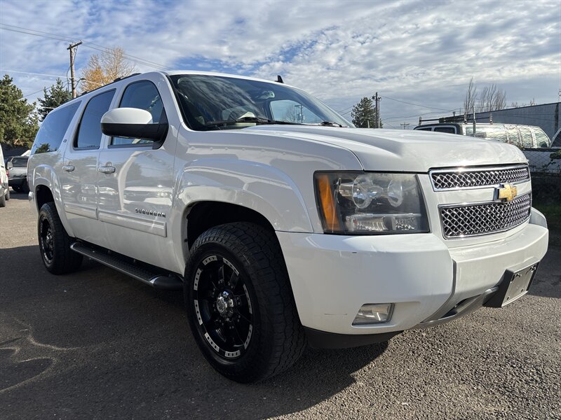 2011 Chevrolet Suburban LT  