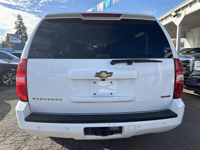 2011 Chevrolet Suburban LT   - Photo 6 - Portland, OR 97267