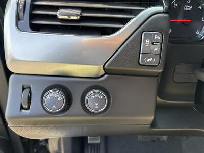 2019 Chevrolet Suburban LT - Photo 17 - Portland, OR 97267