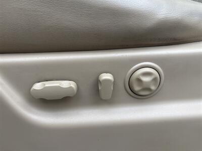 2009 Cadillac Escalade   - Photo 13 - Portland, OR 97267