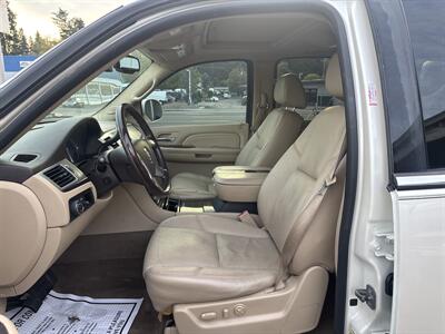 2009 Cadillac Escalade   - Photo 11 - Portland, OR 97267