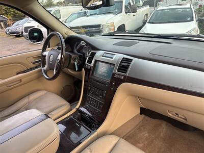 2009 Cadillac Escalade   - Photo 22 - Portland, OR 97267
