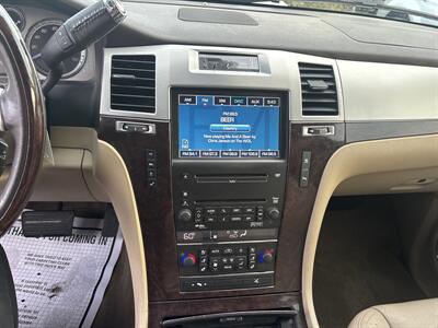 2009 Cadillac Escalade   - Photo 24 - Portland, OR 97267
