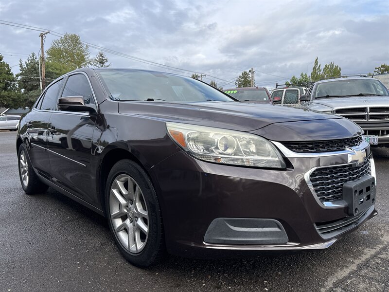 2015 Chevrolet Malibu LT   - Photo 1 - Portland, OR 97267