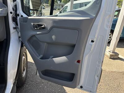2017 Ford Transit 150   - Photo 17 - Portland, OR 97267
