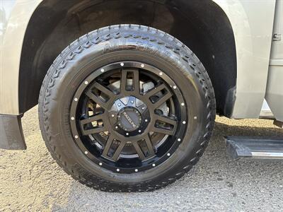 2015 Chevrolet Suburban LTZ   - Photo 30 - Portland, OR 97267