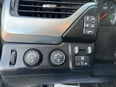2015 Chevrolet Suburban LTZ   - Photo 18 - Portland, OR 97267