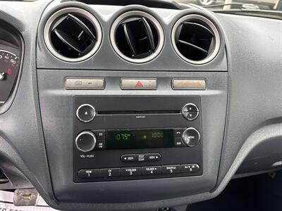 2013 Ford Transit Connect XLT - Photo 17 - Portland, OR 97267
