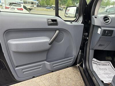 2013 Ford Transit Connect XLT - Photo 9 - Portland, OR 97267