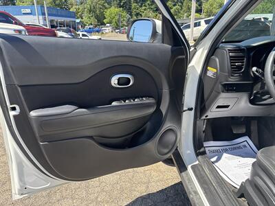 2018 Kia Soul +   - Photo 9 - Portland, OR 97267