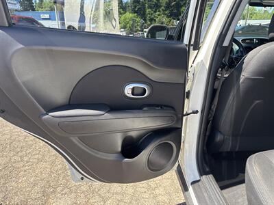 2018 Kia Soul +   - Photo 12 - Portland, OR 97267