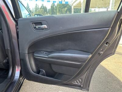 2014 Dodge Charger SXT   - Photo 16 - Portland, OR 97267