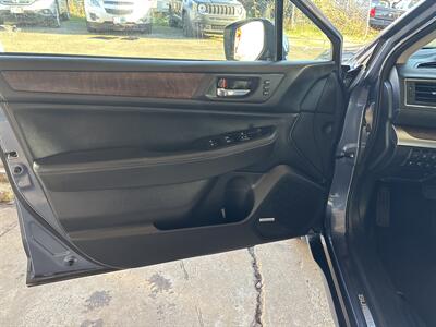 2015 Subaru Outback 3.6R Limited - Photo 10 - Portland, OR 97267