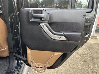 2012 Jeep Wrangler Unlimited Sahara   - Photo 17 - Portland, OR 97267