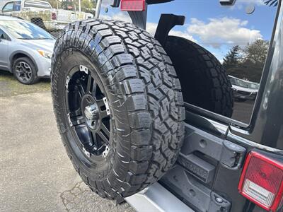 2012 Jeep Wrangler Unlimited Sahara   - Photo 16 - Portland, OR 97267