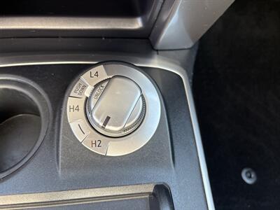 2014 Toyota 4Runner SR5   - Photo 18 - Portland, OR 97267