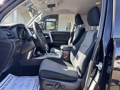 2014 Toyota 4Runner SR5   - Photo 9 - Portland, OR 97267