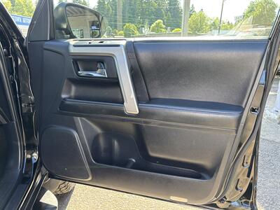2014 Toyota 4Runner SR5   - Photo 25 - Portland, OR 97267