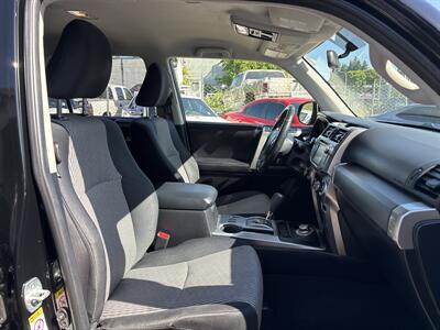 2014 Toyota 4Runner SR5   - Photo 15 - Portland, OR 97267