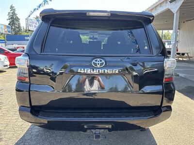 2014 Toyota 4Runner SR5 - Photo 6 - Portland, OR 97267