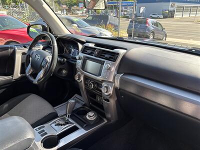 2014 Toyota 4Runner SR5   - Photo 16 - Portland, OR 97267