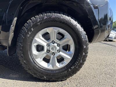 2014 Toyota 4Runner SR5   - Photo 28 - Portland, OR 97267