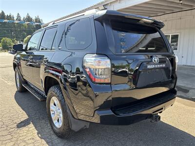 2014 Toyota 4Runner SR5 - Photo 5 - Portland, OR 97267