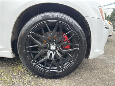 2014 Chrysler 300C - Photo 22 - Portland, OR 97267