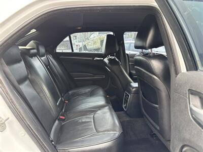 2014 Chrysler 300C - Photo 15 - Portland, OR 97267